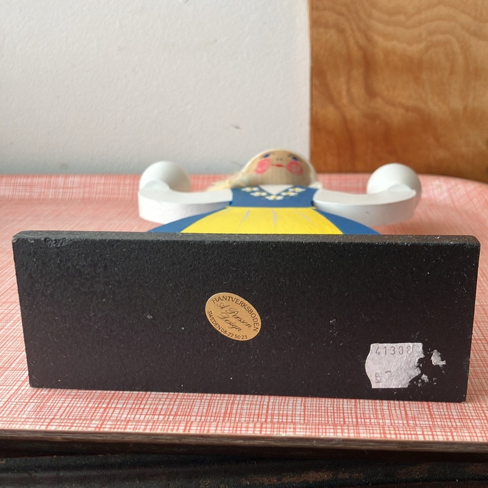 Hantverksboden Swedish Handcrafted Wooden Doll Candle Holder - Blue and Yellow - Picture 5 of 15